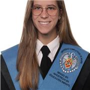 Maestra de magisterio infantil y estudiante de primaria con Pedagogía Terapéutica se ofrece para dar clases de latín y lengua castellana a alumnos de todas las edades, especialmente preparación para la EVAU